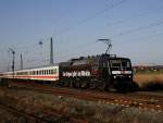 Die 120 159 am 02.04.2009 mit einem IC hier bei ...