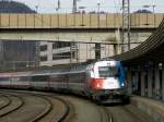 Die 1216 226 (EM-Tschechien) am 05.02.2008 mit dem EC 162 ...